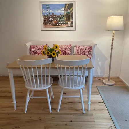 Mit Terrasse Am Waldrand Apartment Starnberg